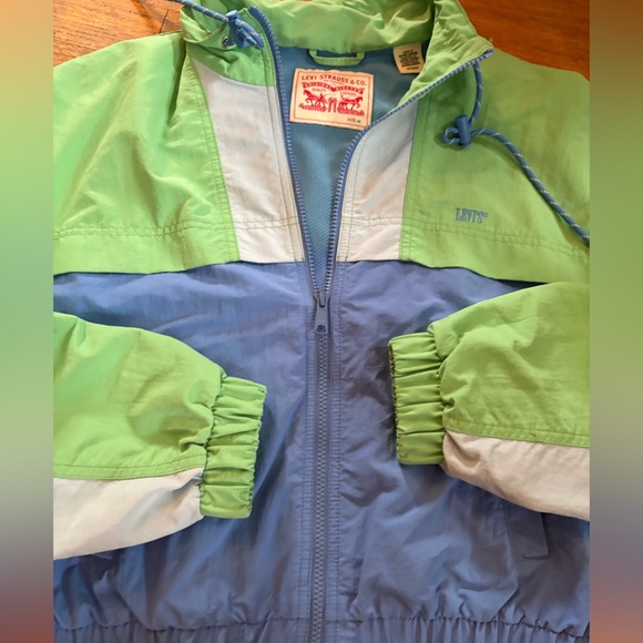 Levi’s wind breaker jacket - Picture 3 of 10